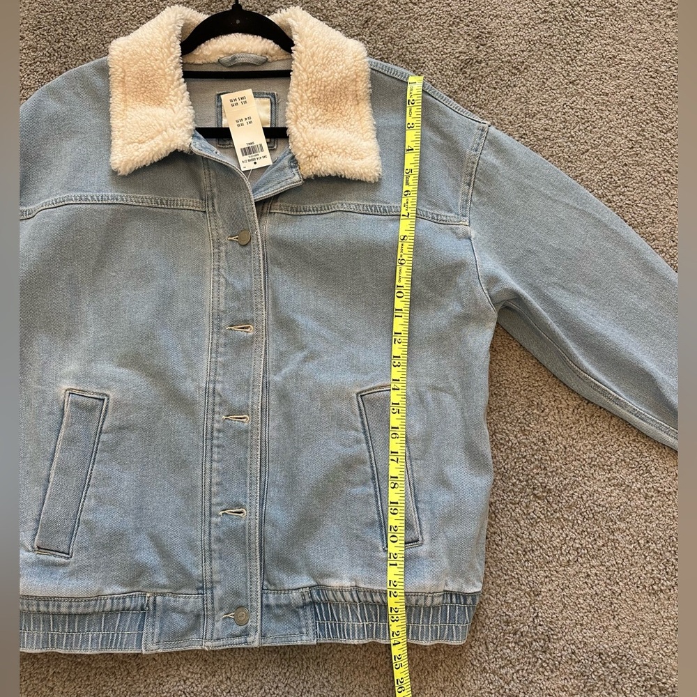 Hollister Denim Oversized Bomber Jacket with Sherpa Collar Size Small NWT - Picture 6 of 6